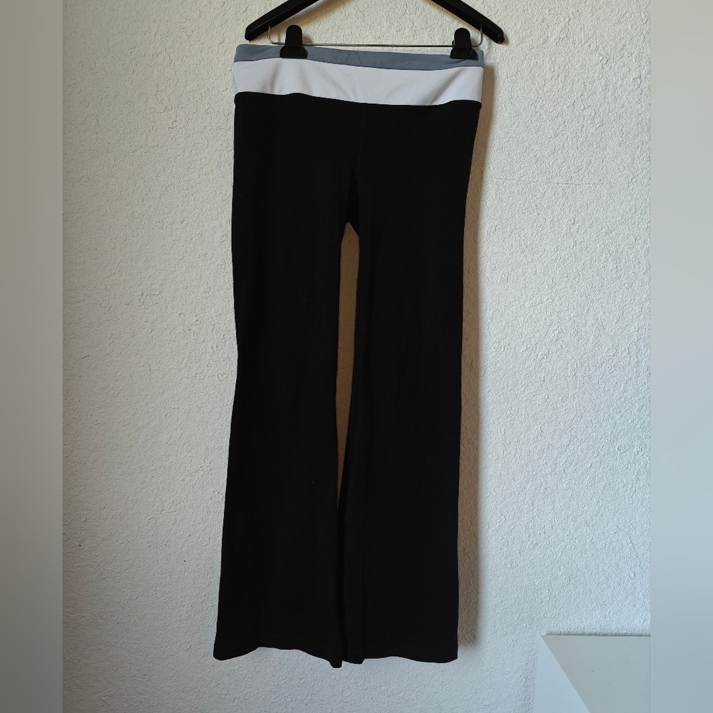 GAPFIT flare leggings